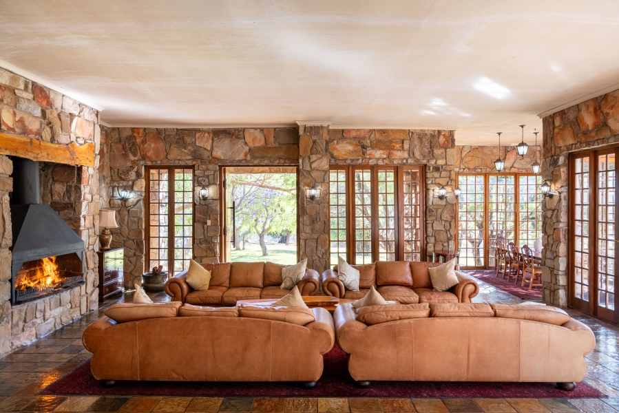 5 Bedroom Property for Sale in Uitenhage Rural Eastern Cape